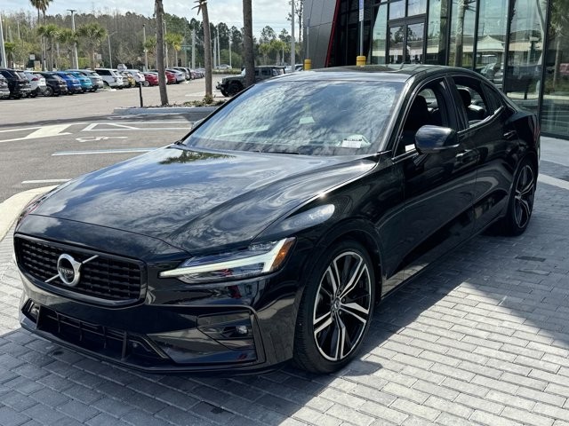 2021 Volvo S60 T6 R-Design AWD