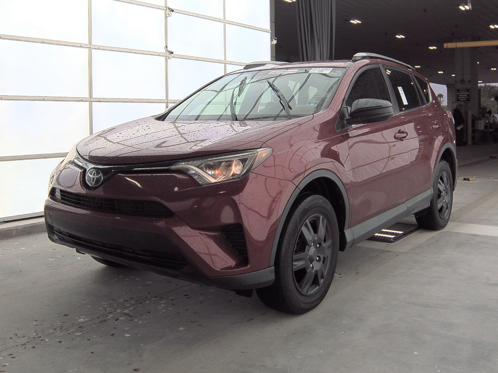 2018 Toyota RAV4 LE FWD - купить Авто из сша Toyota в Киеве и Украине, 2018  Toyota RAV4 LE FWD из США - пригон авто из сша, цена в компании Autofreedom