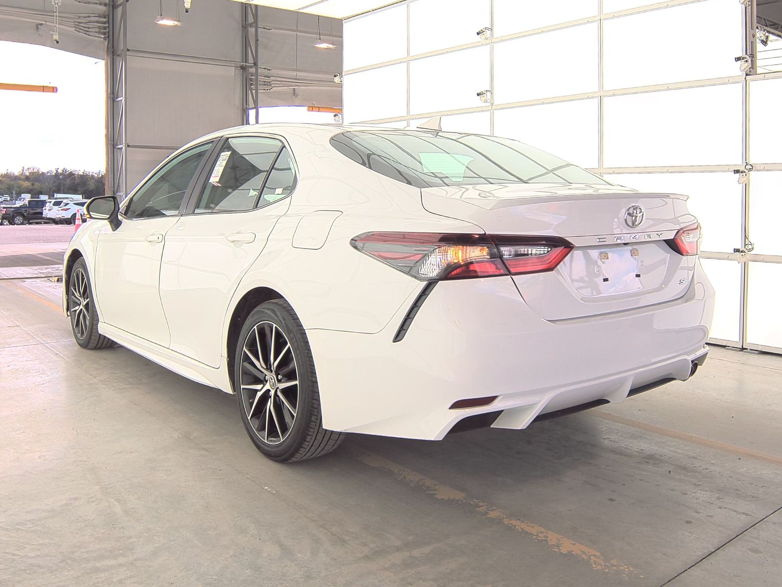 2022 Toyota Camry SE FWD