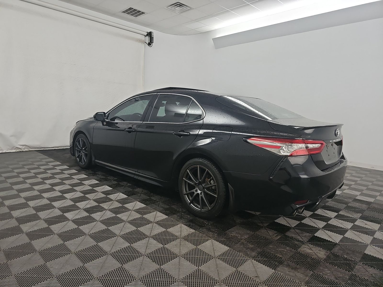 2018 Toyota Camry XSE FWD