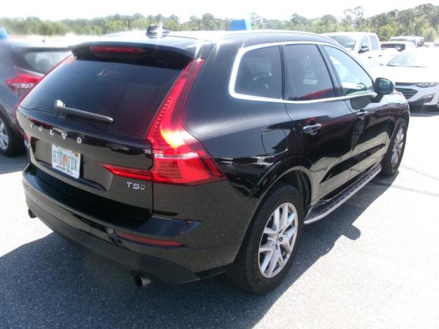 2021 Volvo XC60 T5 Momentum AWD