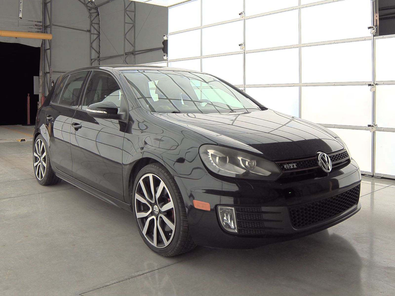 2014 Volkswagen Golf GTI 2.0T Drivers Edition FWD