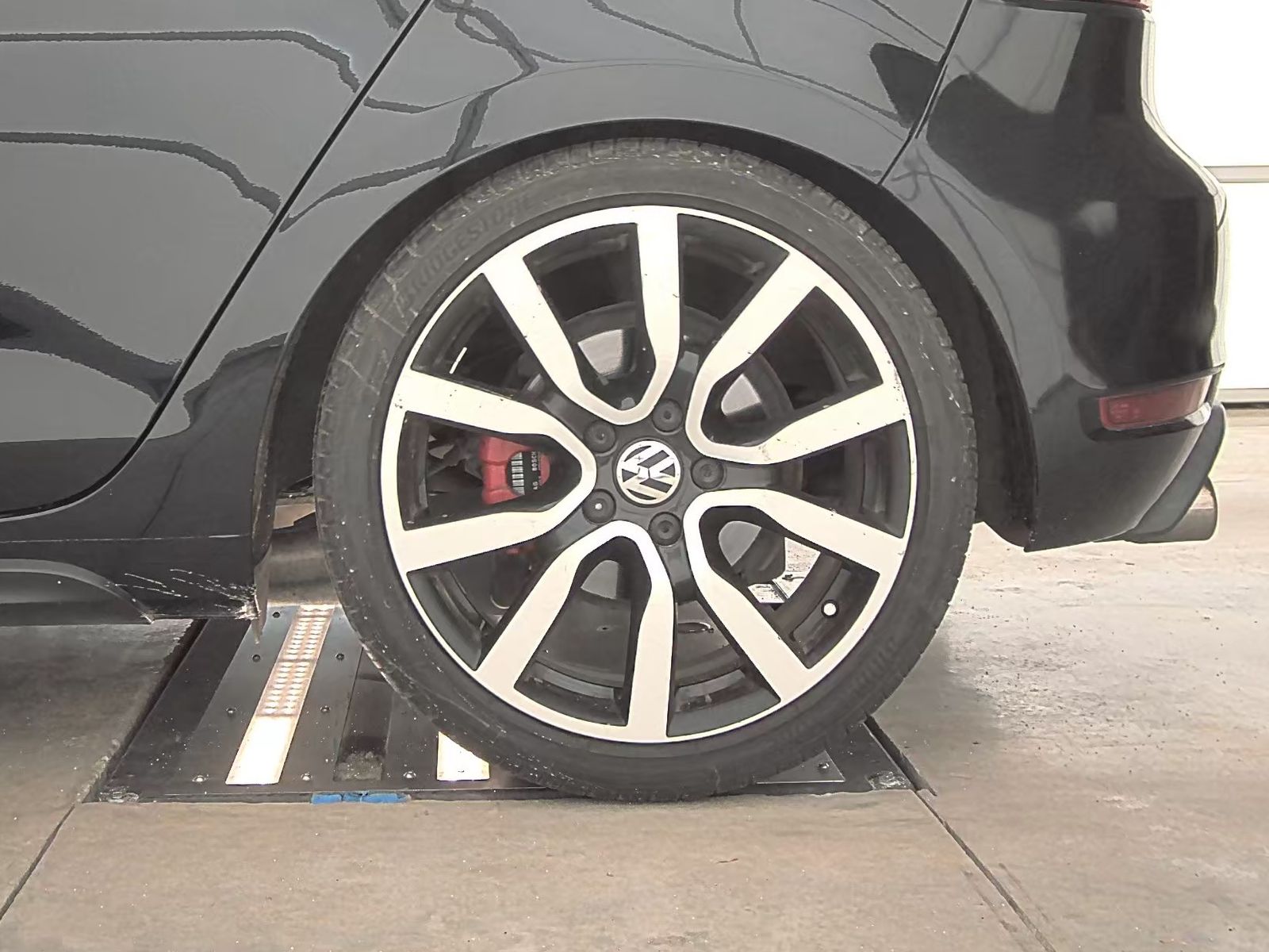 2014 Volkswagen Golf GTI 2.0T Drivers Edition FWD