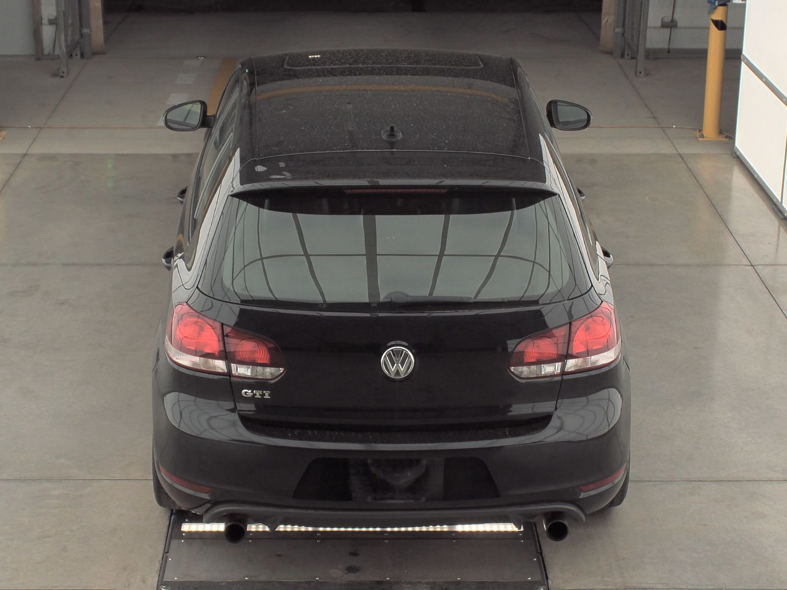 2014 Volkswagen Golf GTI 2.0T Drivers Edition FWD