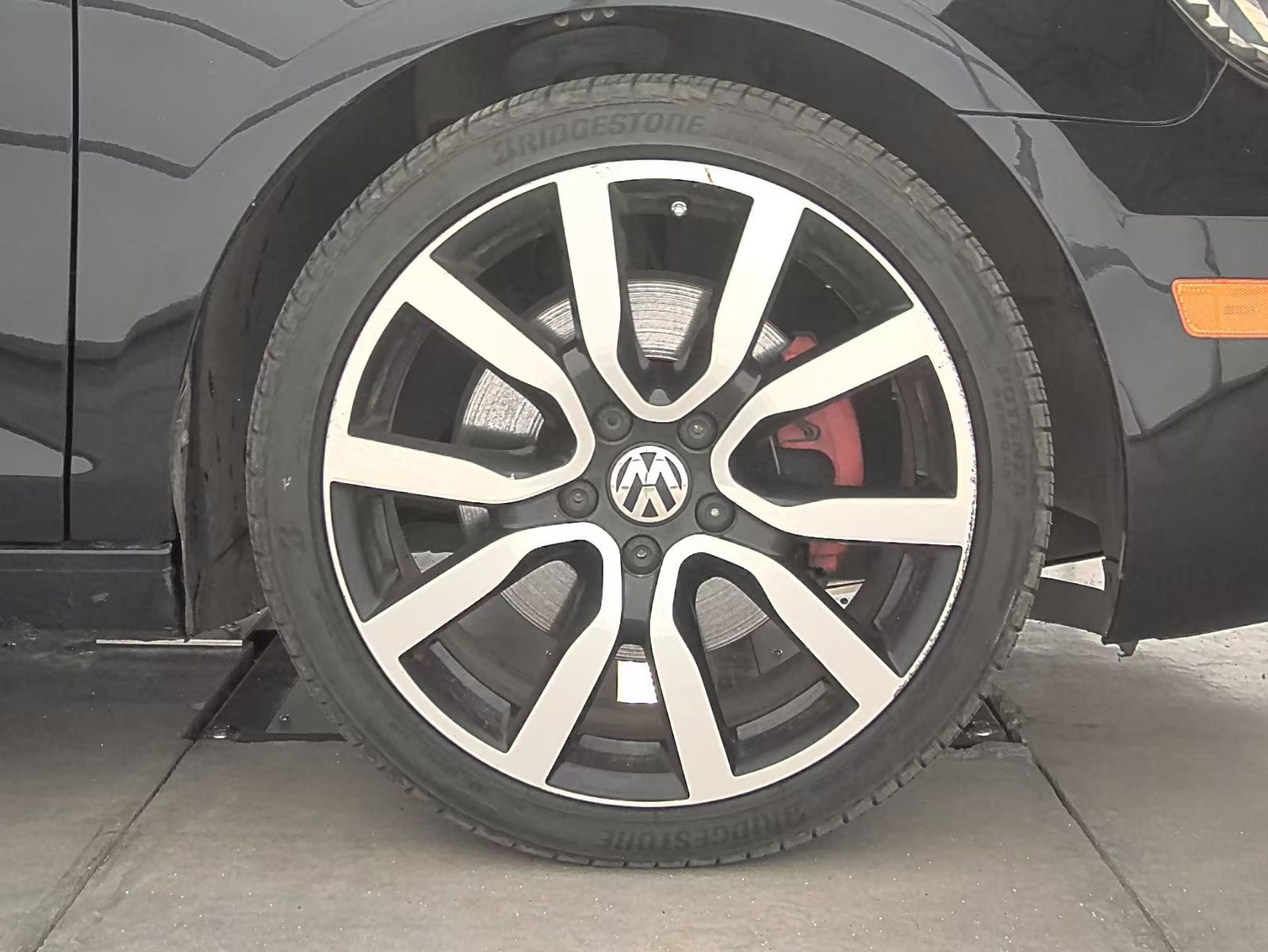 2014 Volkswagen Golf GTI 2.0T Drivers Edition FWD