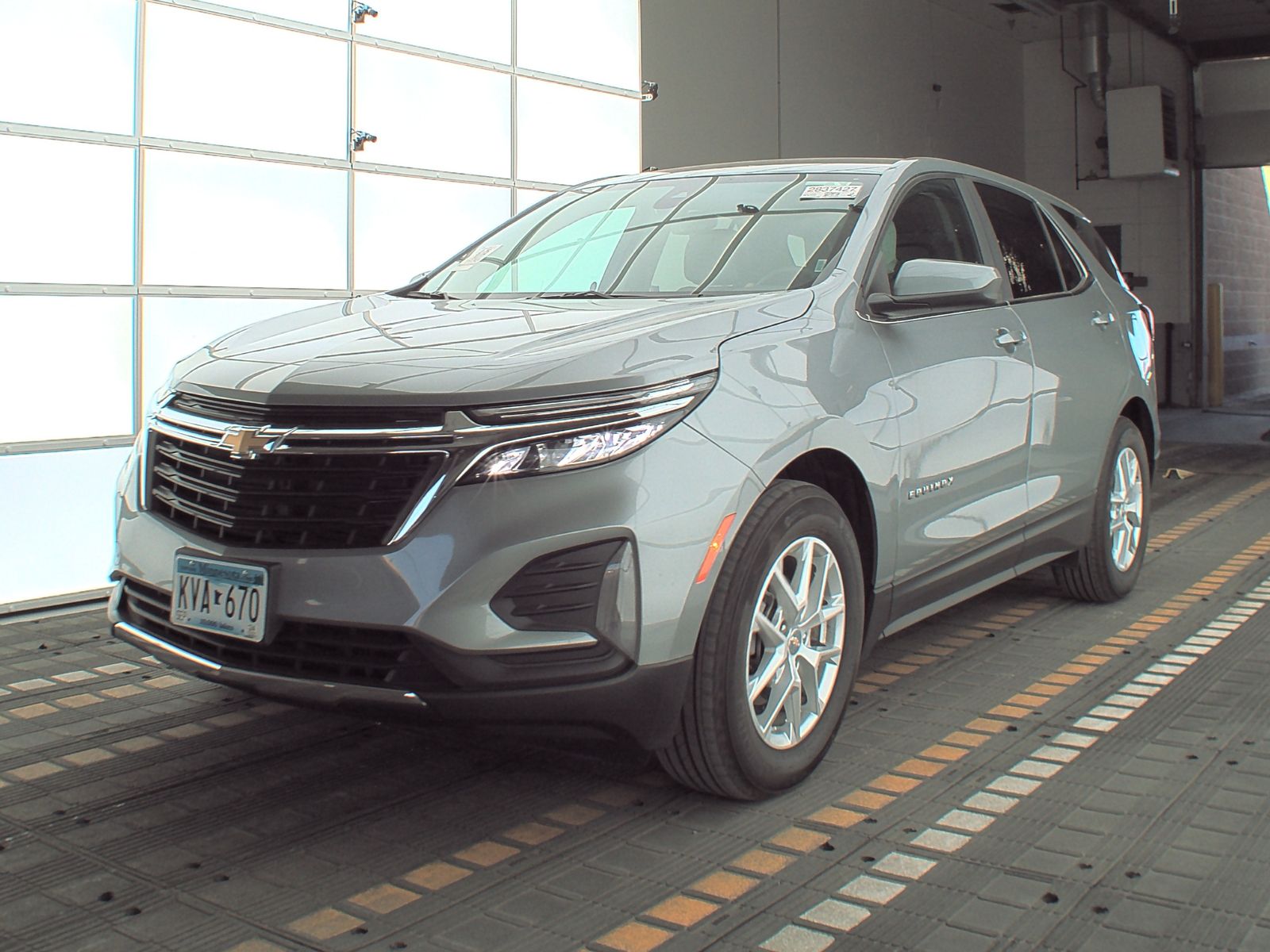 Used 2023 Chevrolet Equinox LT with VIN 3GNAXKEG1PL249946 for sale in Minneapolis, Minnesota