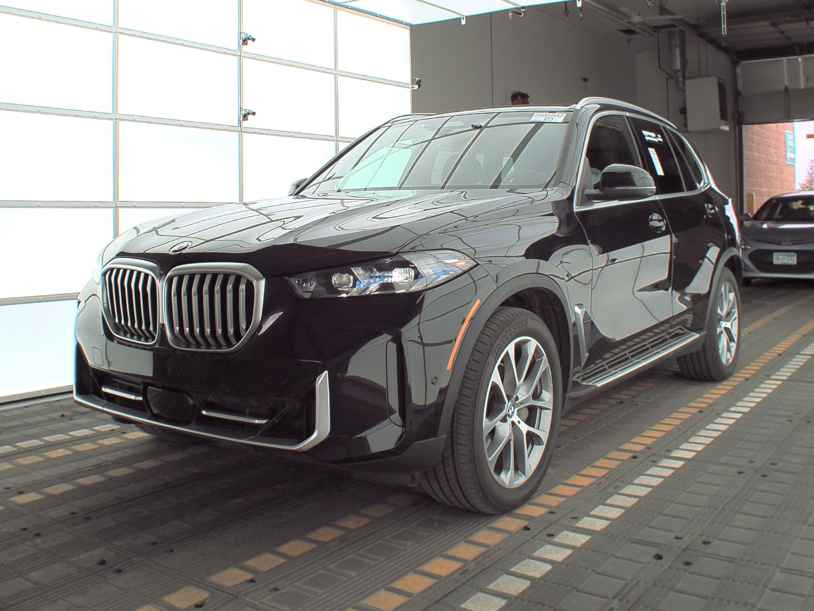 Used 2024 BMW X5 xDrive40i with VIN 5UX23EU08R9S87649 for sale in Minneapolis, Minnesota