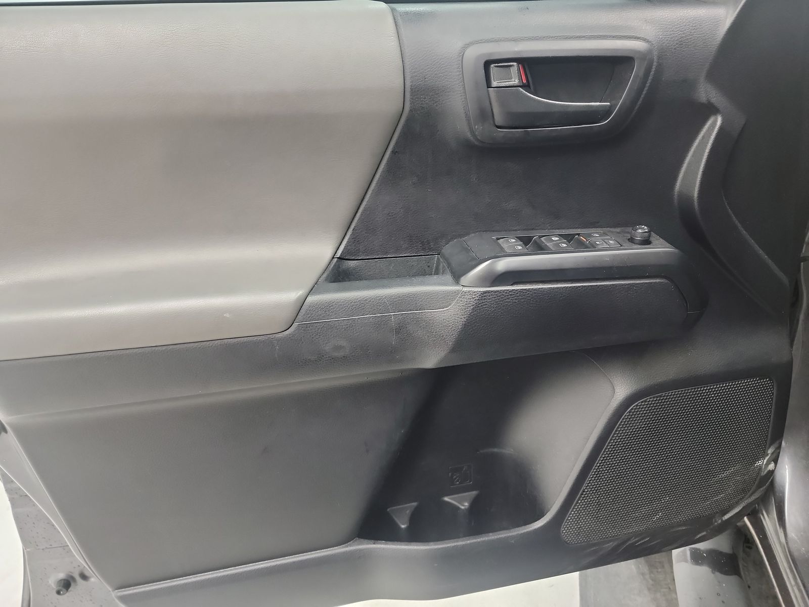 2020 Toyota Tacoma SR RWD