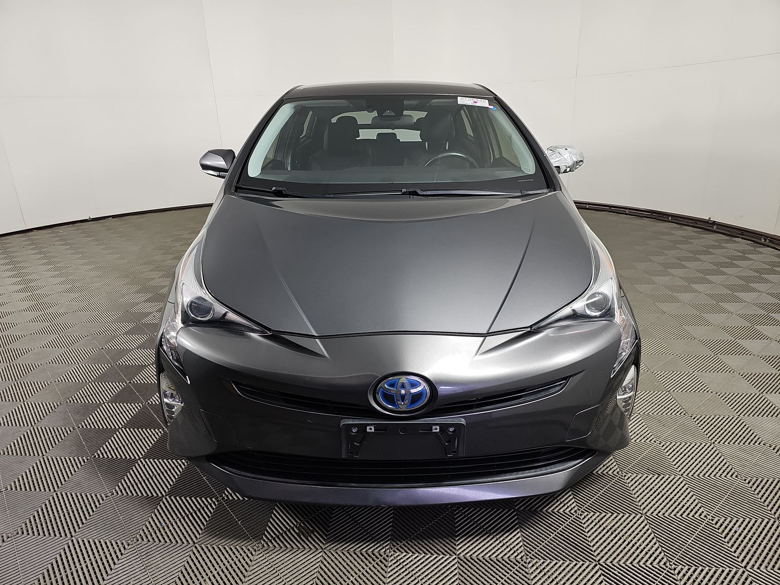 2016 Toyota Prius Three Touring FWD