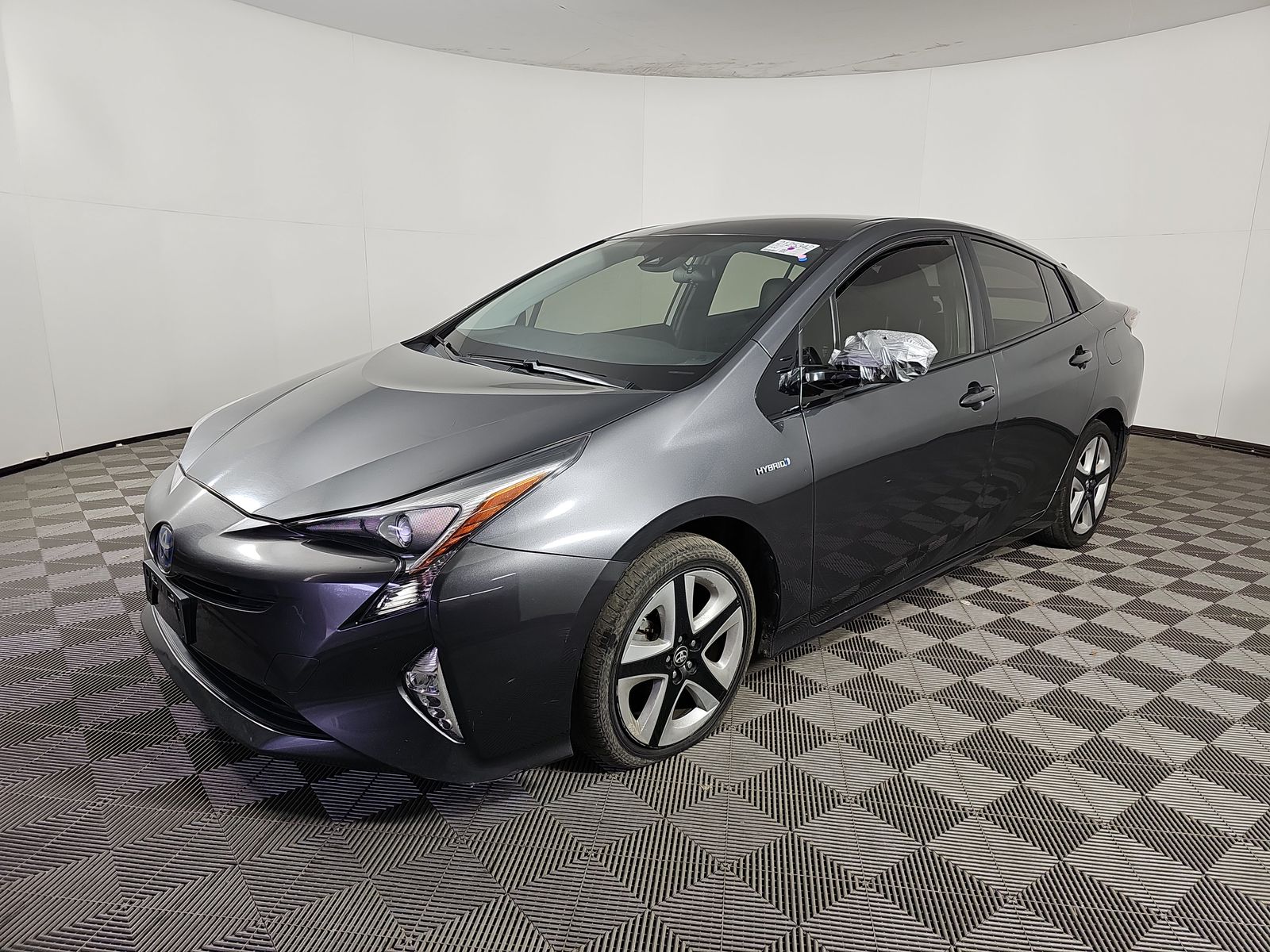 2016 Toyota Prius Three Touring FWD