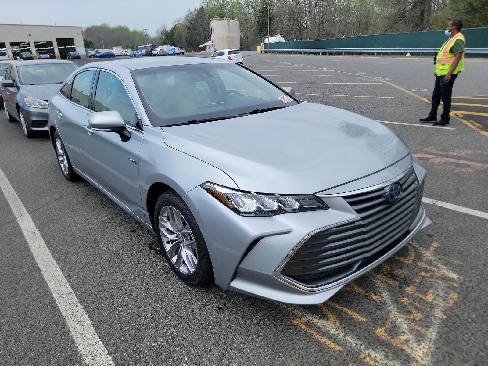 2020 Toyota Avalon Hybrid XLE FWD