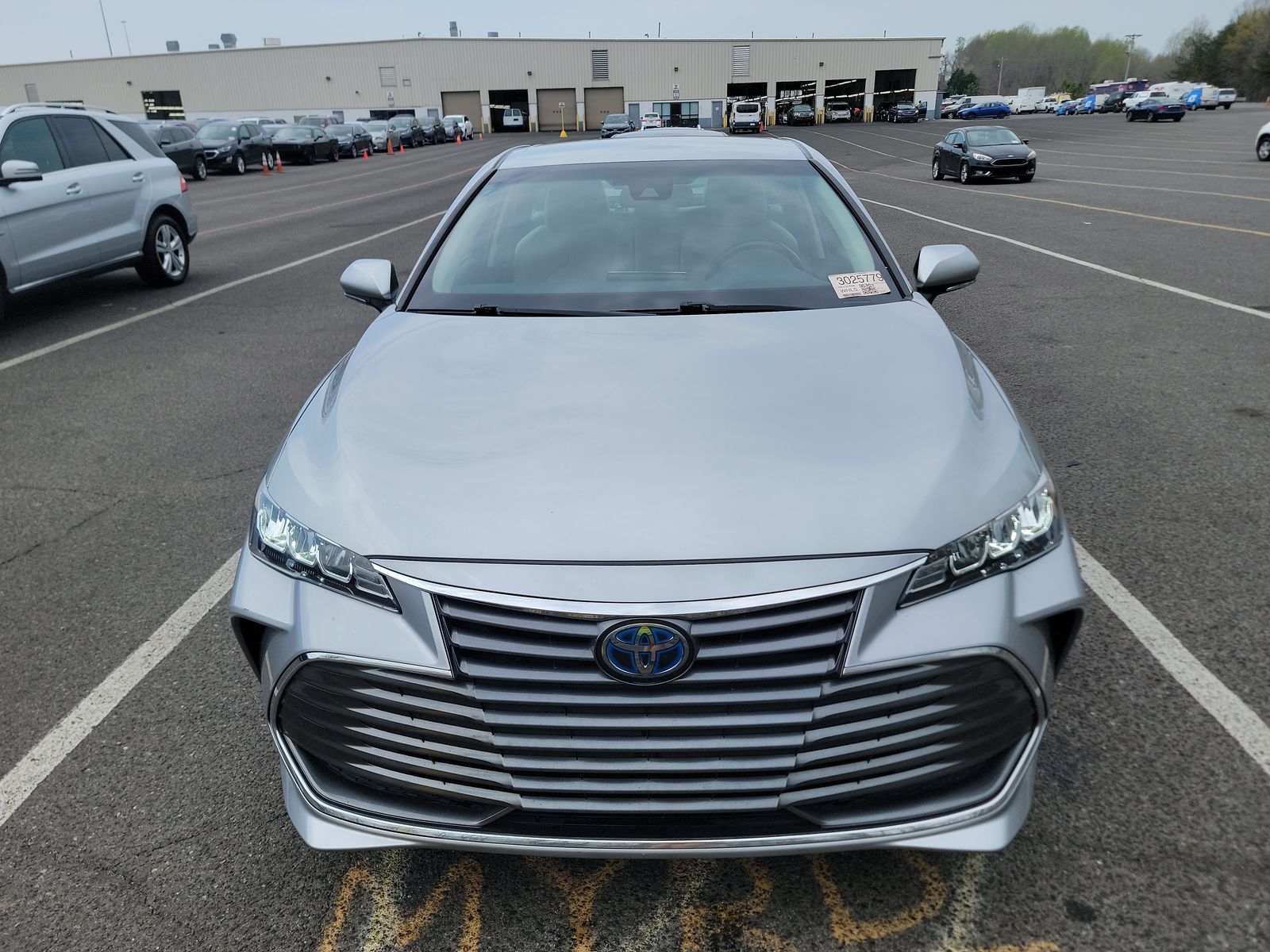 2020 Toyota Avalon Hybrid XLE FWD