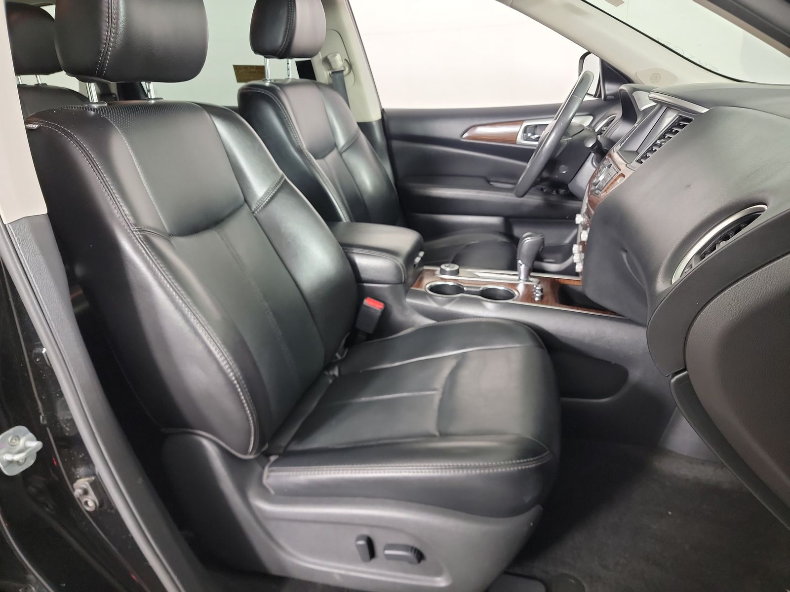 2017 Nissan Pathfinder Platinum AWD