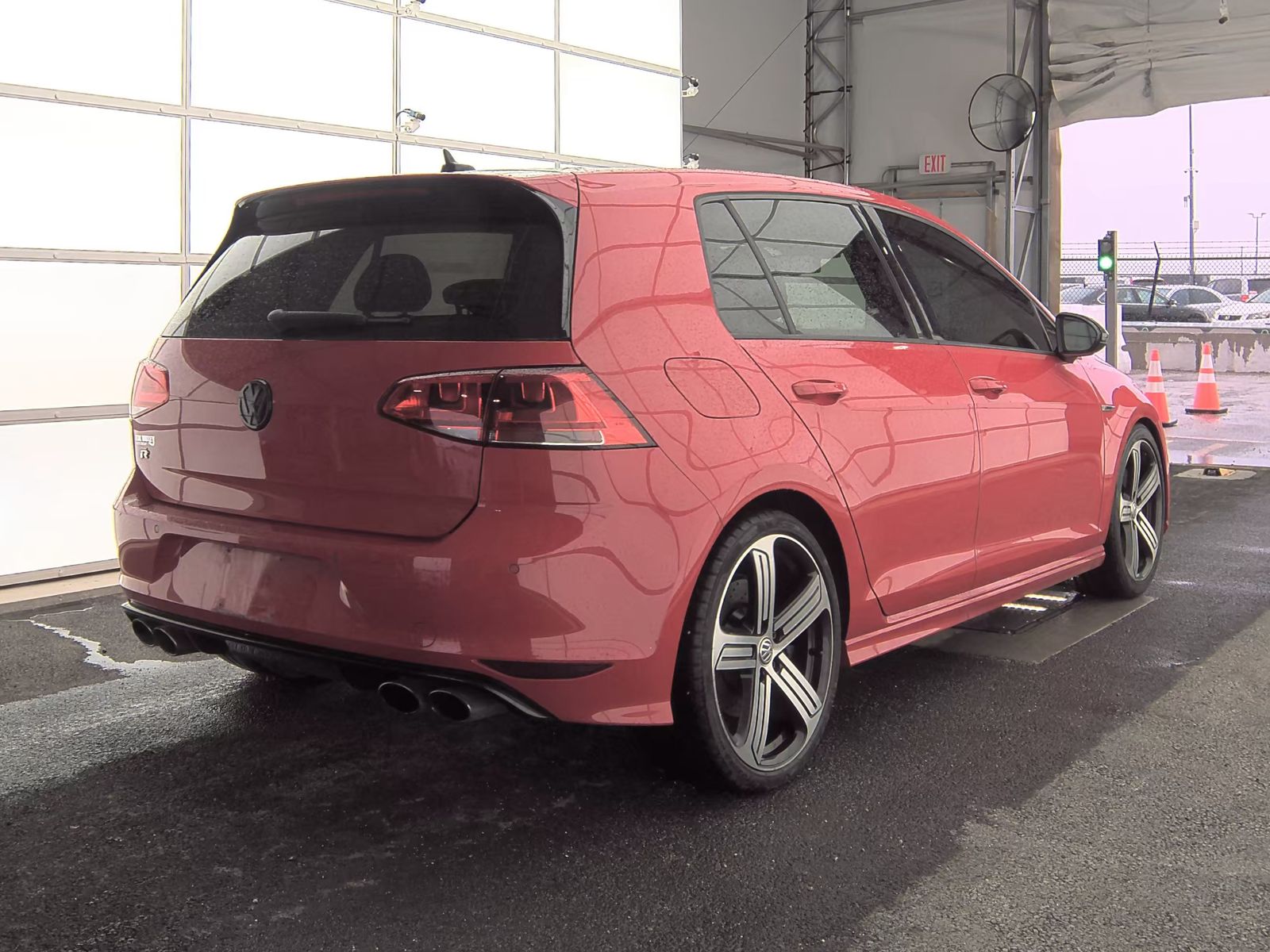 2016 Volkswagen Golf R 2.0T AWD