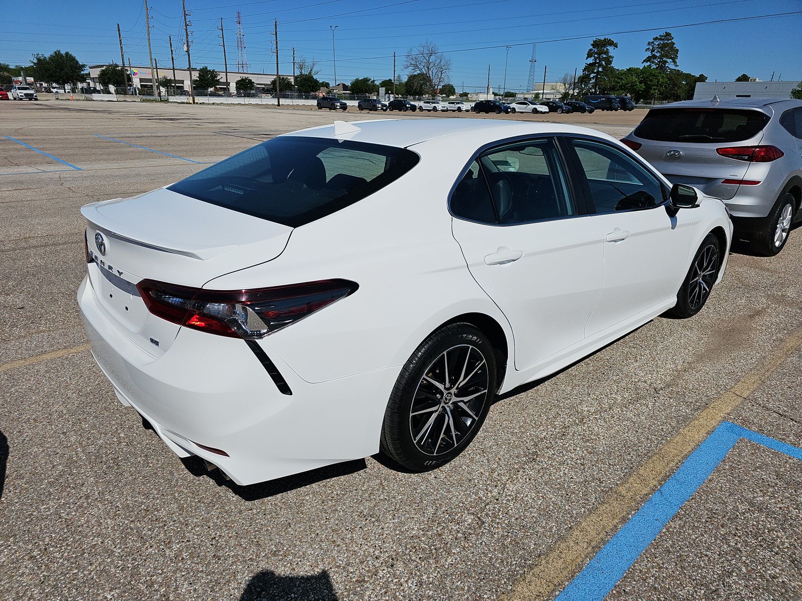 2021 Toyota Camry SE FWD