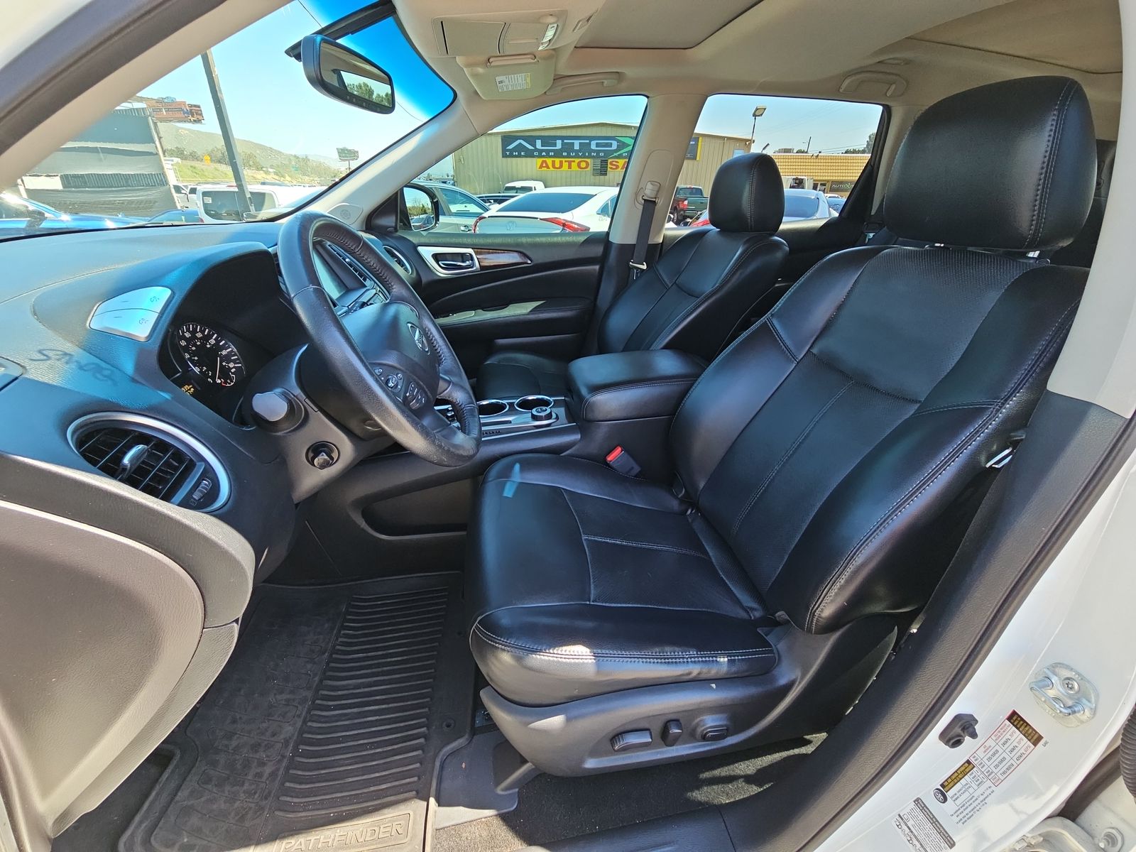 2015 Nissan Pathfinder Platinum AWD