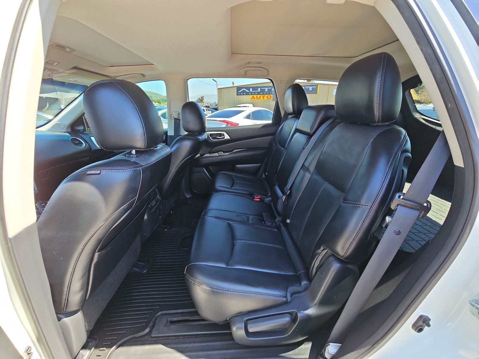 2015 Nissan Pathfinder Platinum AWD