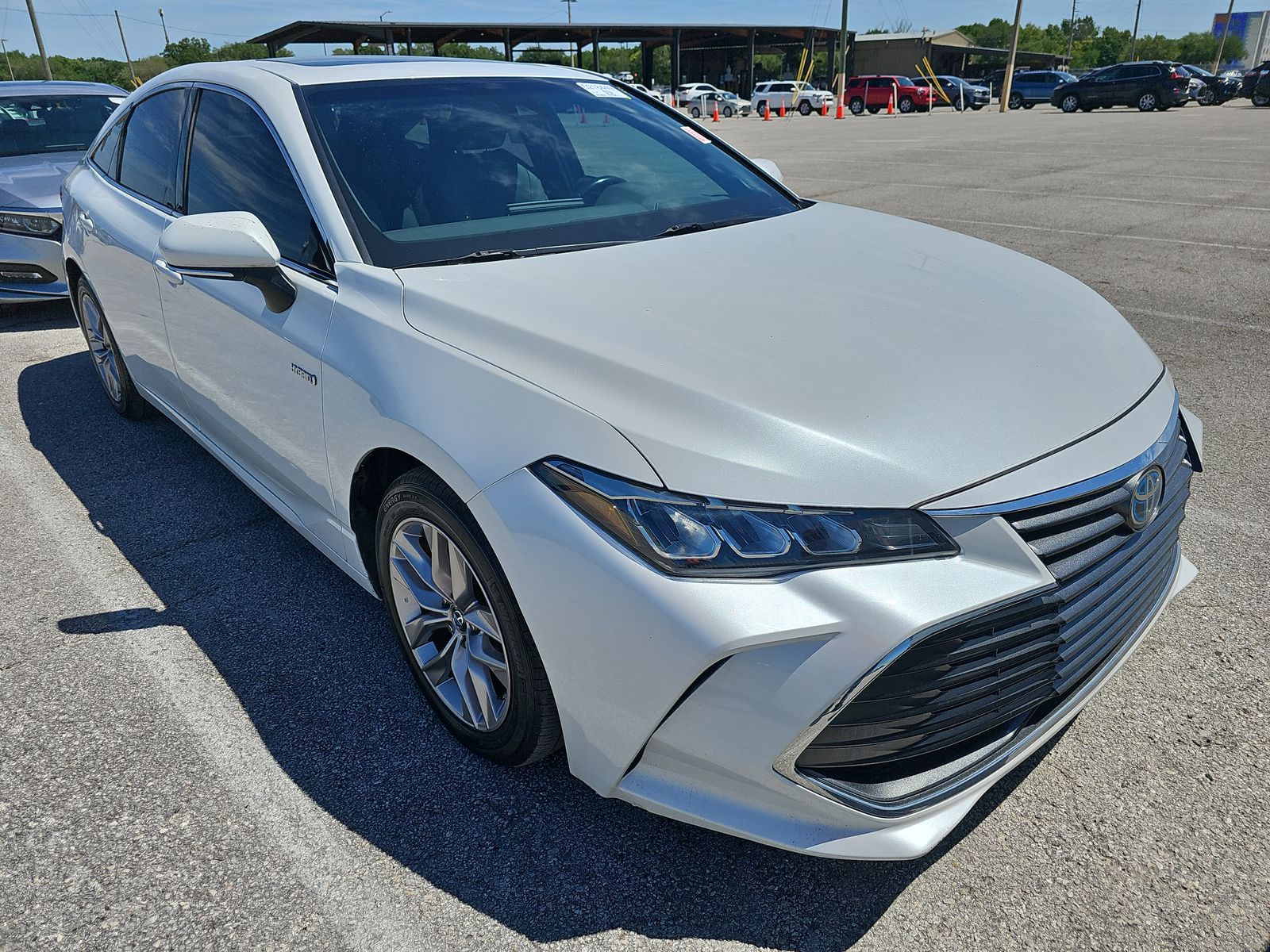 2019 Toyota Avalon Hybrid XLE FWD