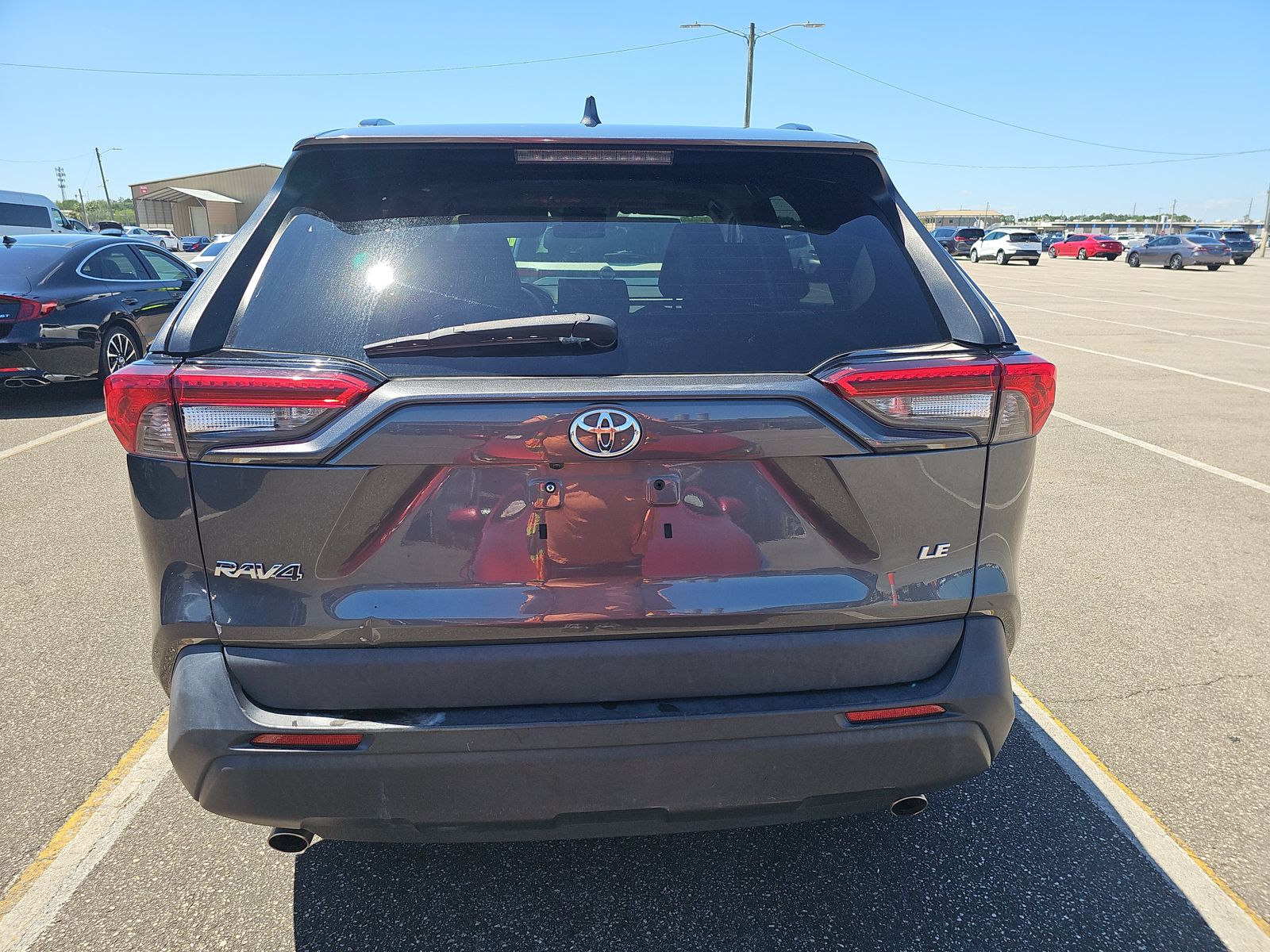 2020 Toyota RAV4 LE FWD