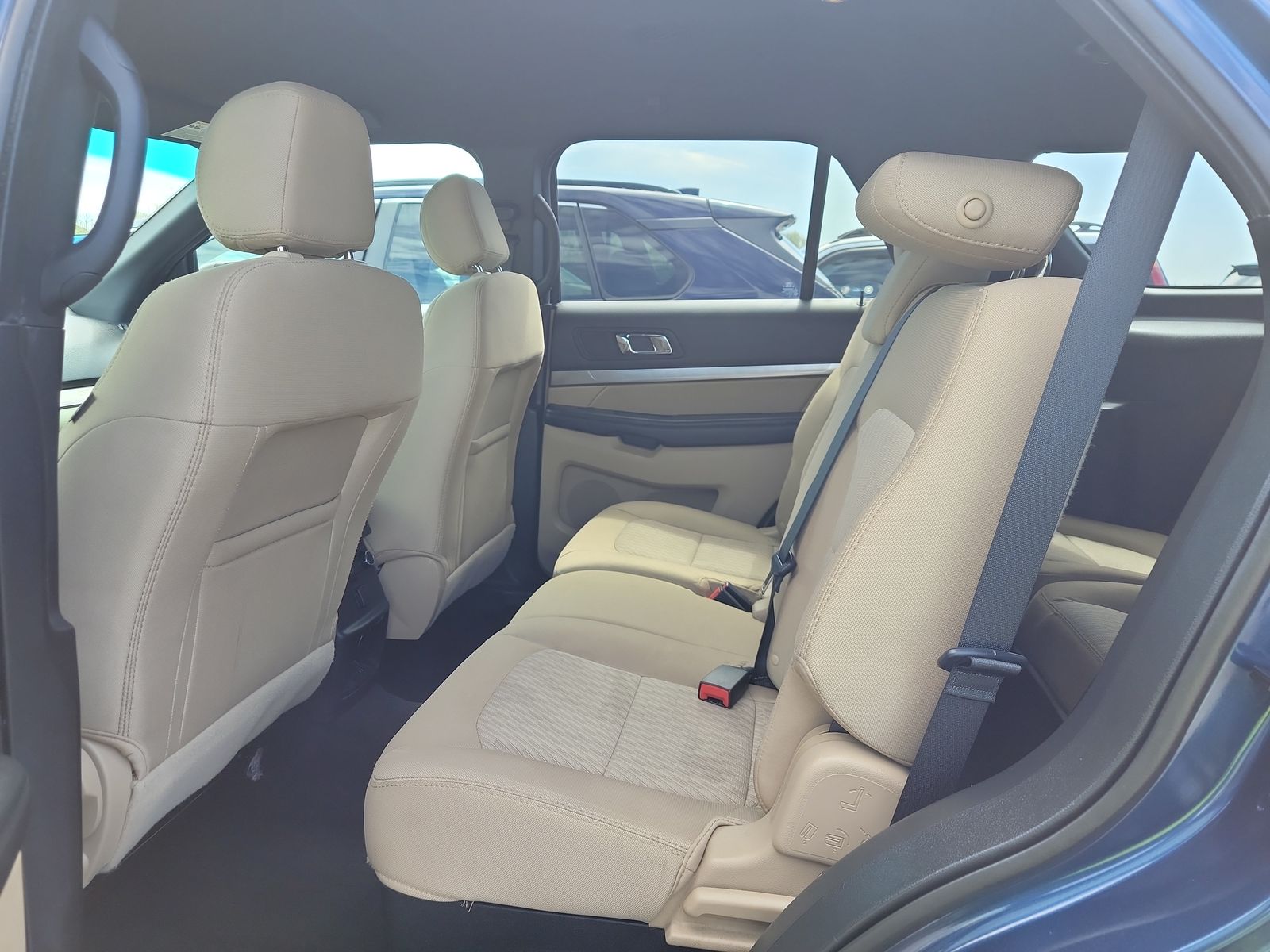 2017 Ford Explorer Base FWD