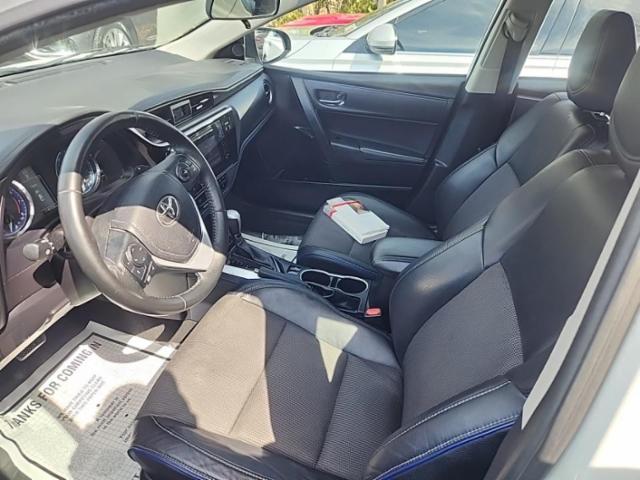 2017 Toyota Corolla SE FWD
