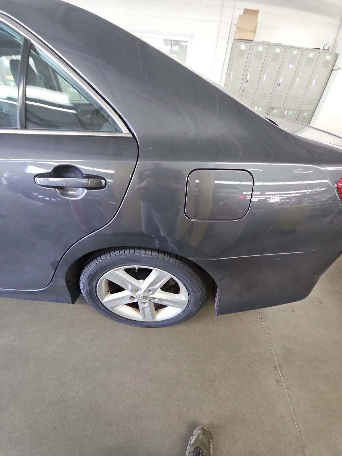 2013 Toyota Camry SE FWD