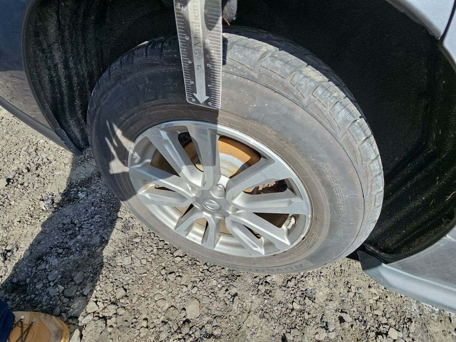 2016 Nissan Pathfinder SV AWD