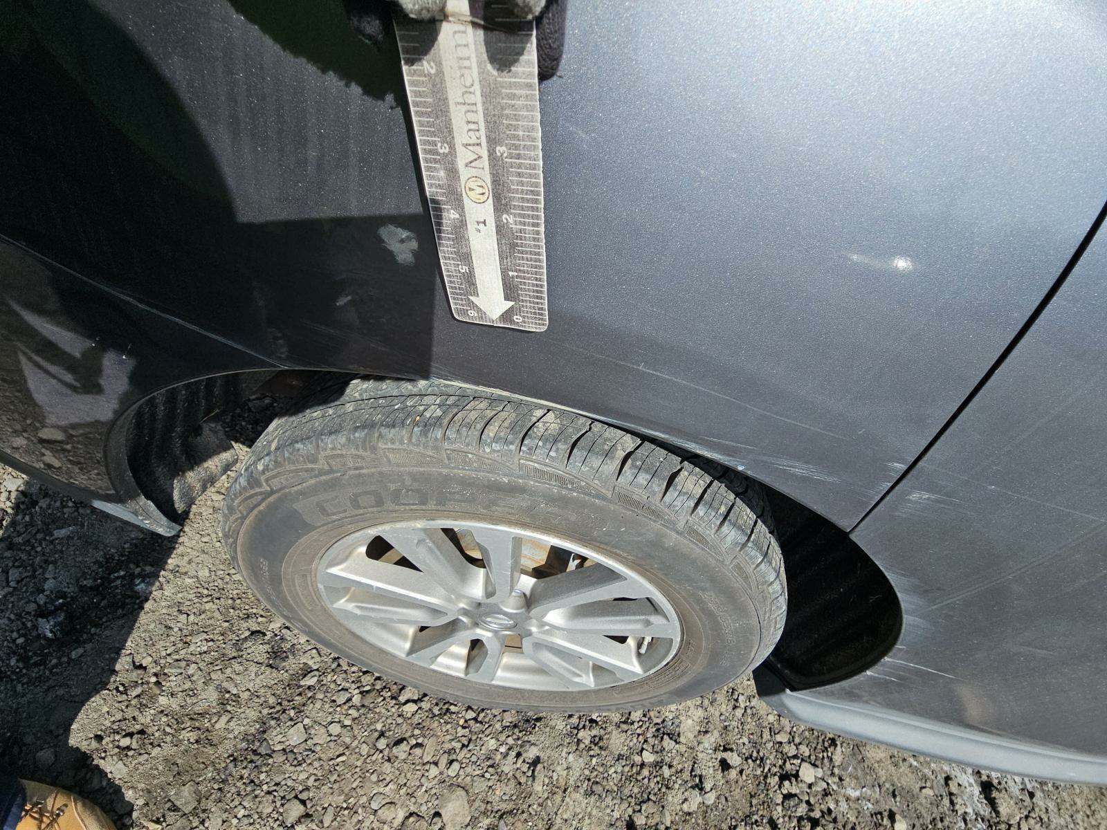 2016 Nissan Pathfinder SV AWD