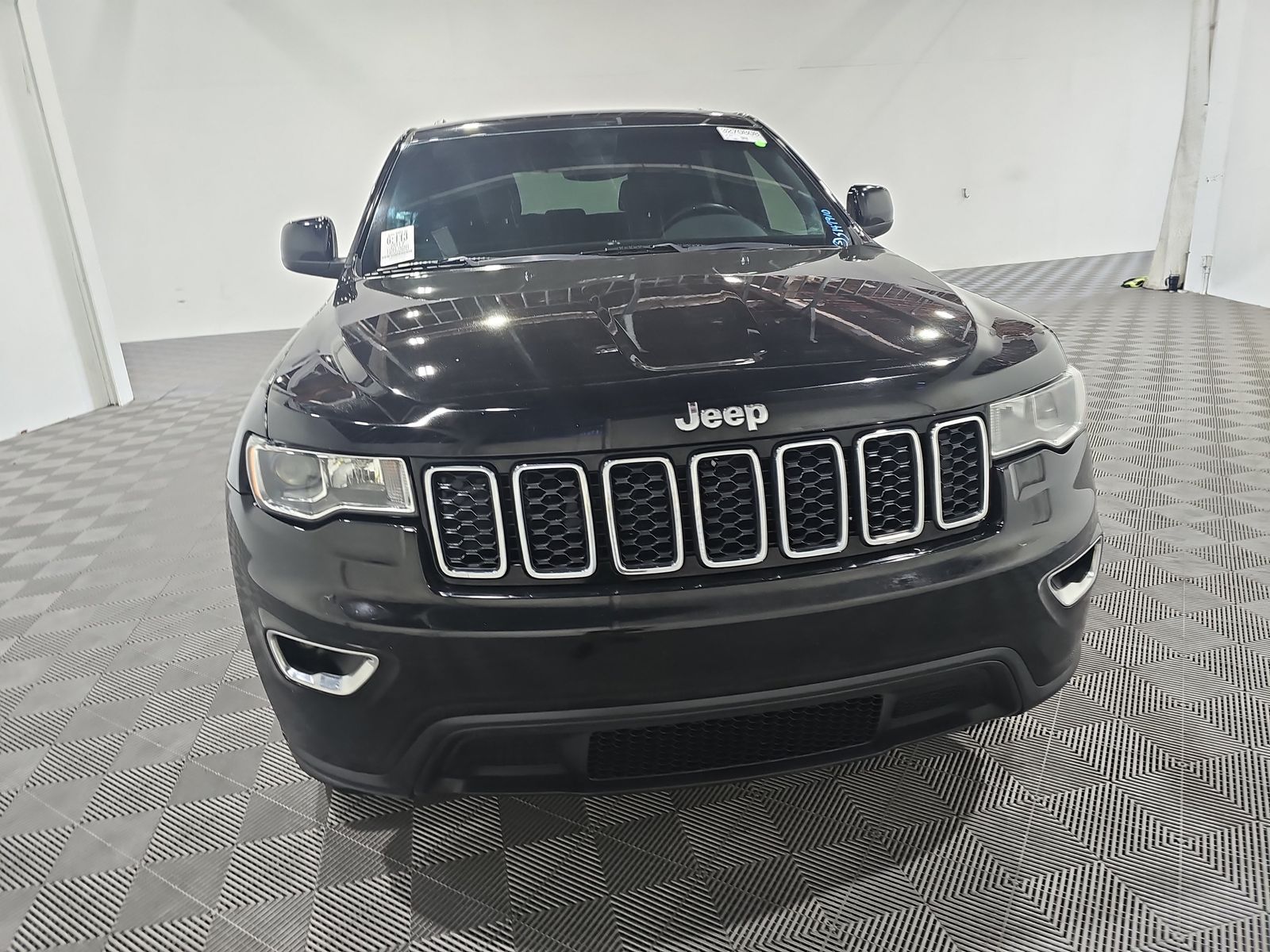 2017 Jeep Grand Cherokee Laredo RWD
