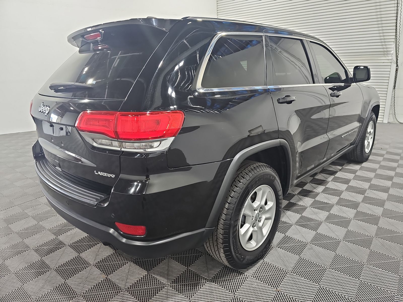 2017 Jeep Grand Cherokee Laredo RWD