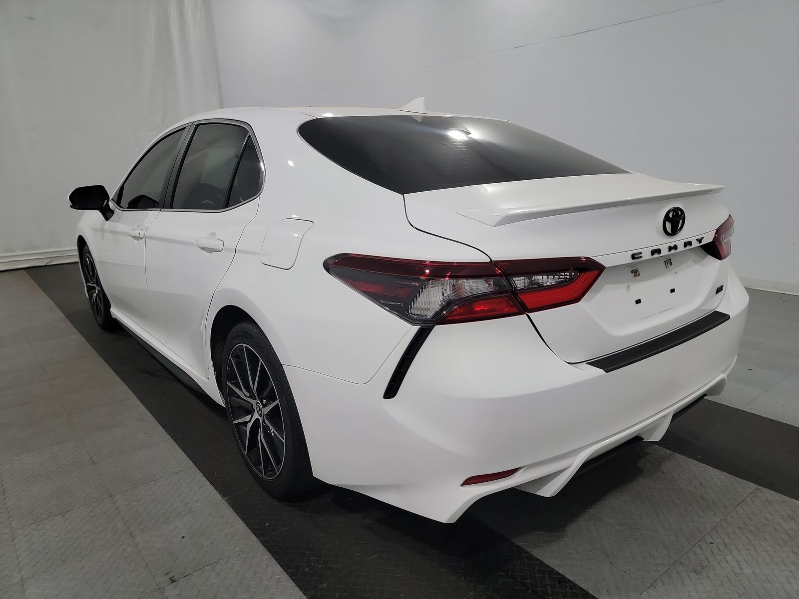 2022 Toyota Camry SE FWD
