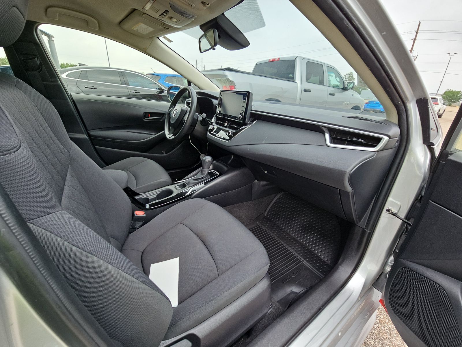 2022 Toyota Corolla Hybrid LE FWD