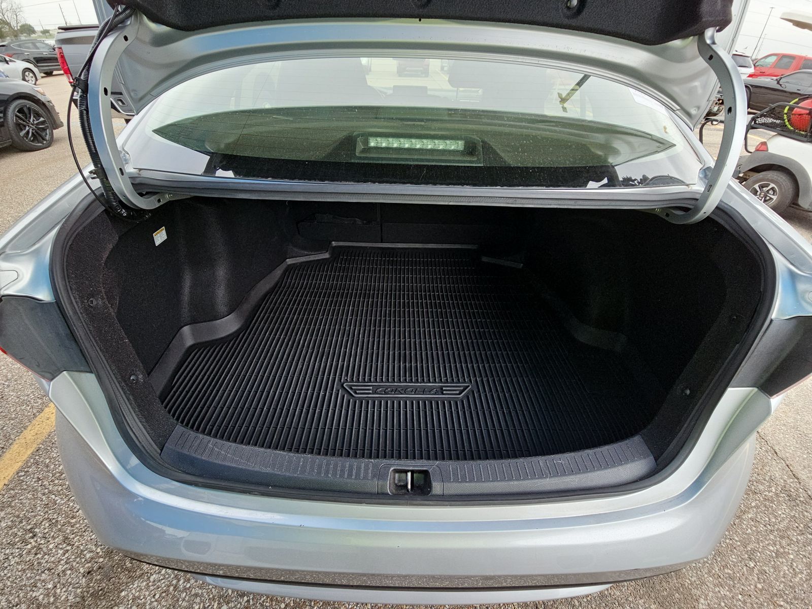 2022 Toyota Corolla Hybrid LE FWD
