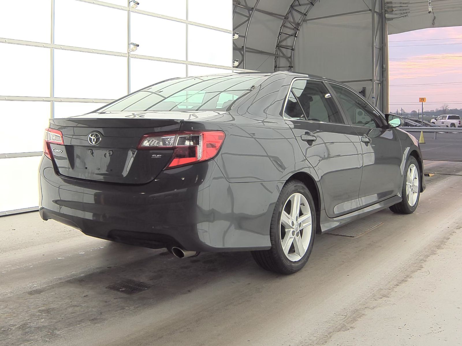 2013 Toyota Camry SE FWD