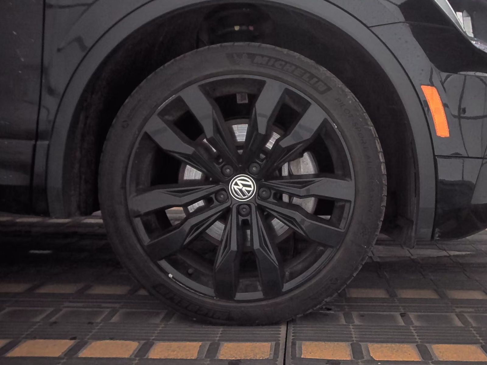 2021 Volkswagen Tiguan 2.0T SE R-Line Black AWD