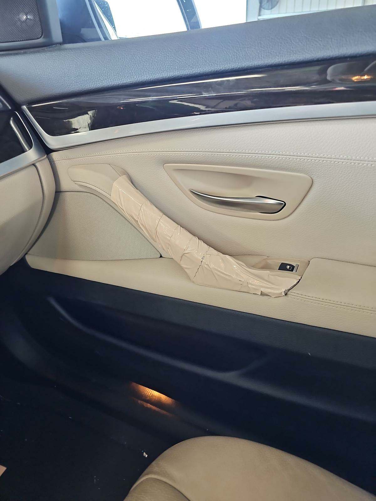 2011 BMW 5 Series 528i RWD