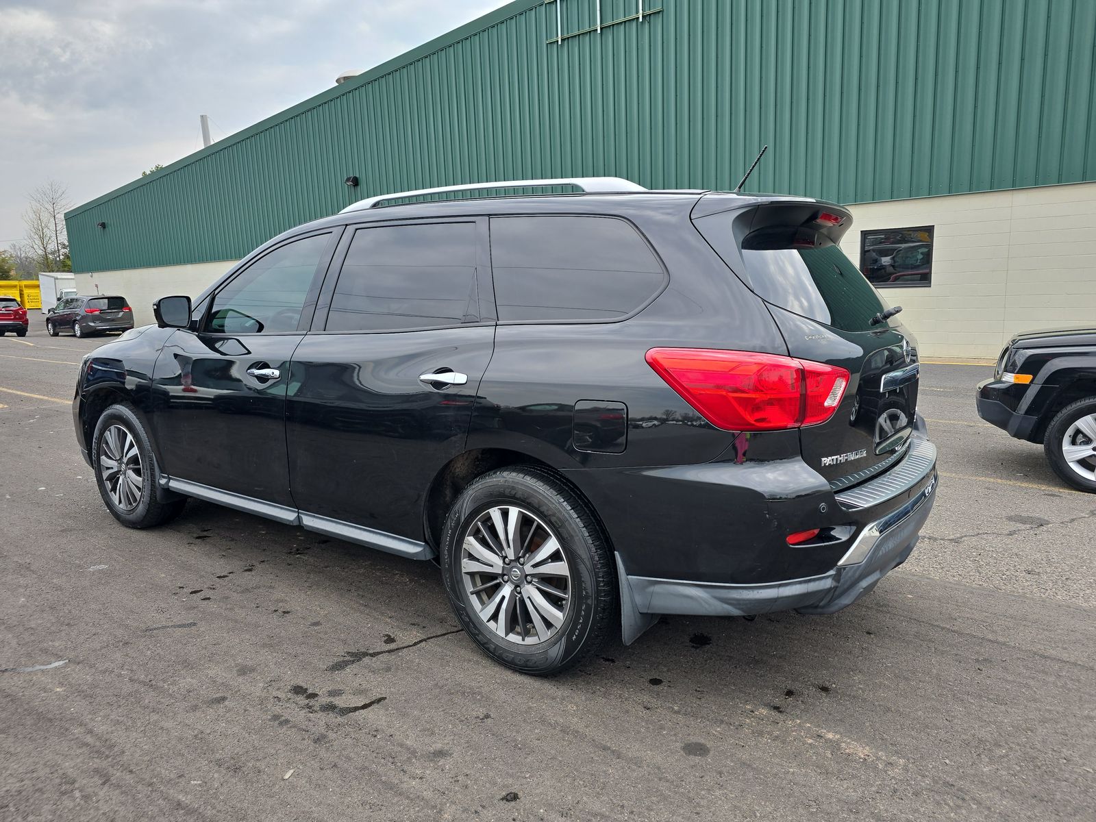 2017 Nissan Pathfinder SL AWD