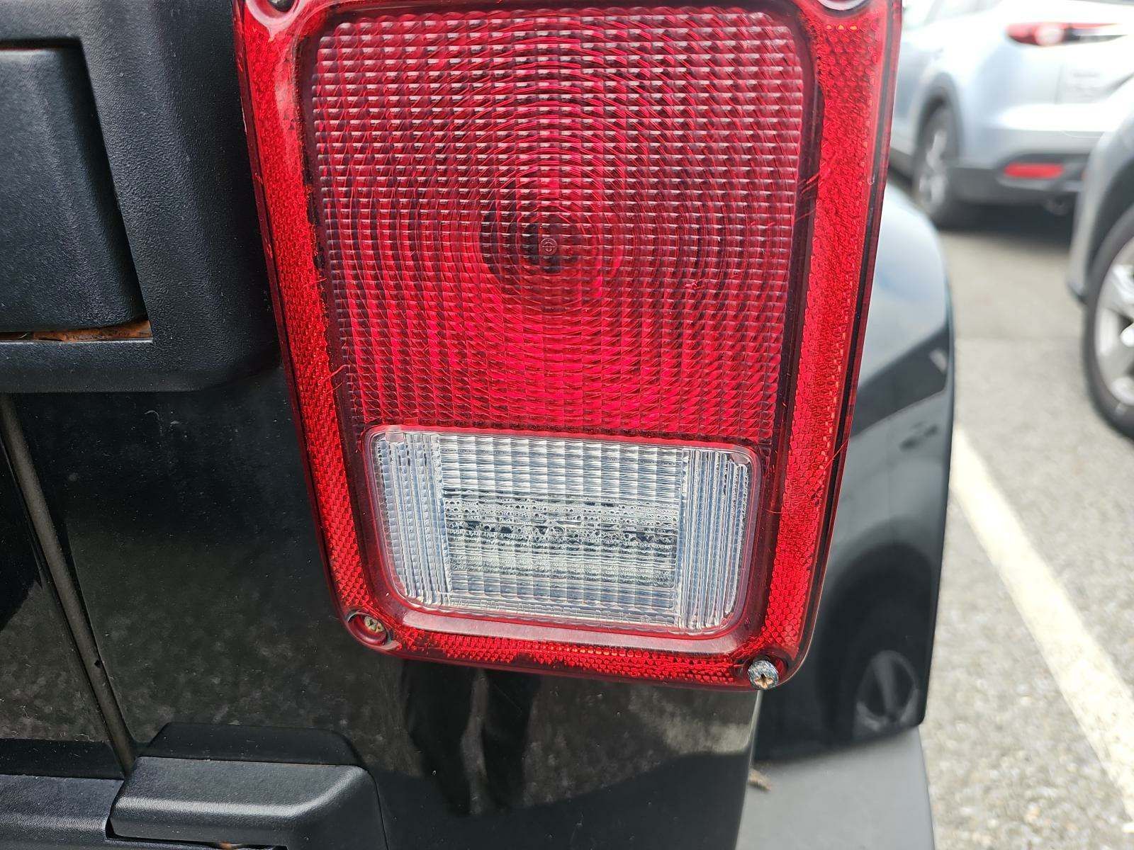 2013 Jeep Wrangler Unlimited Sahara AWD