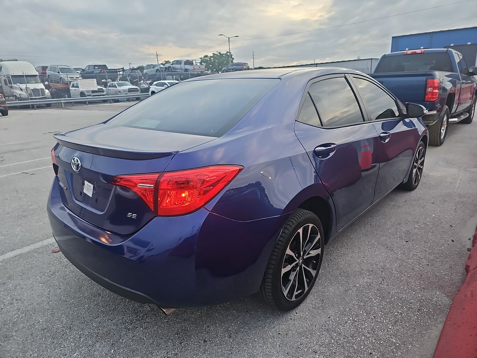 2017 Toyota Corolla SE FWD