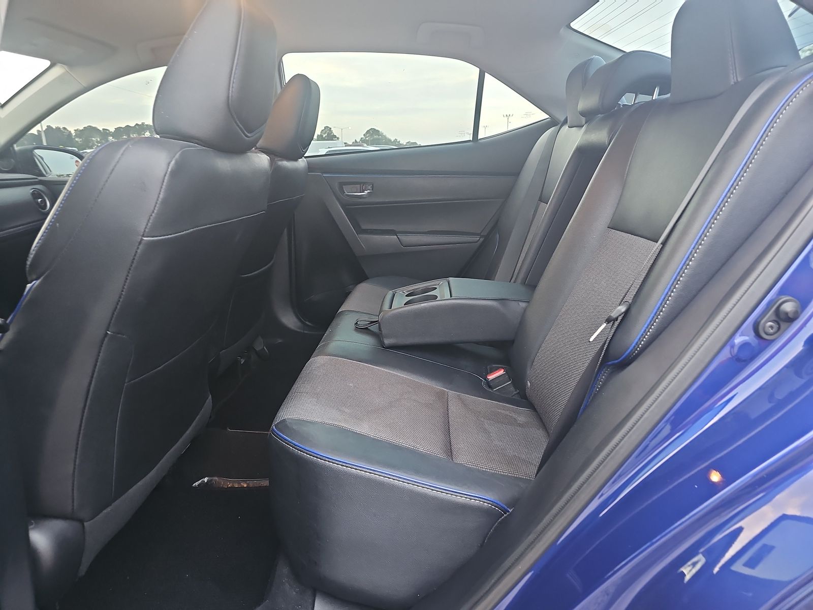 2017 Toyota Corolla SE FWD