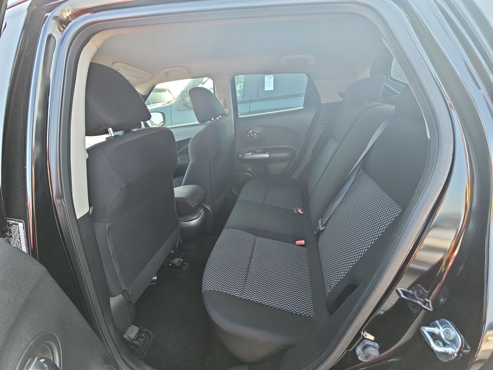 2015 Nissan JUKE S FWD