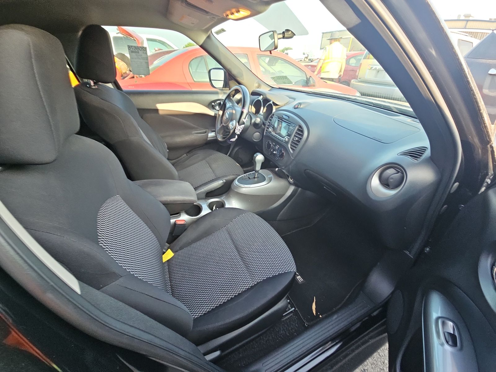 2015 Nissan JUKE S FWD