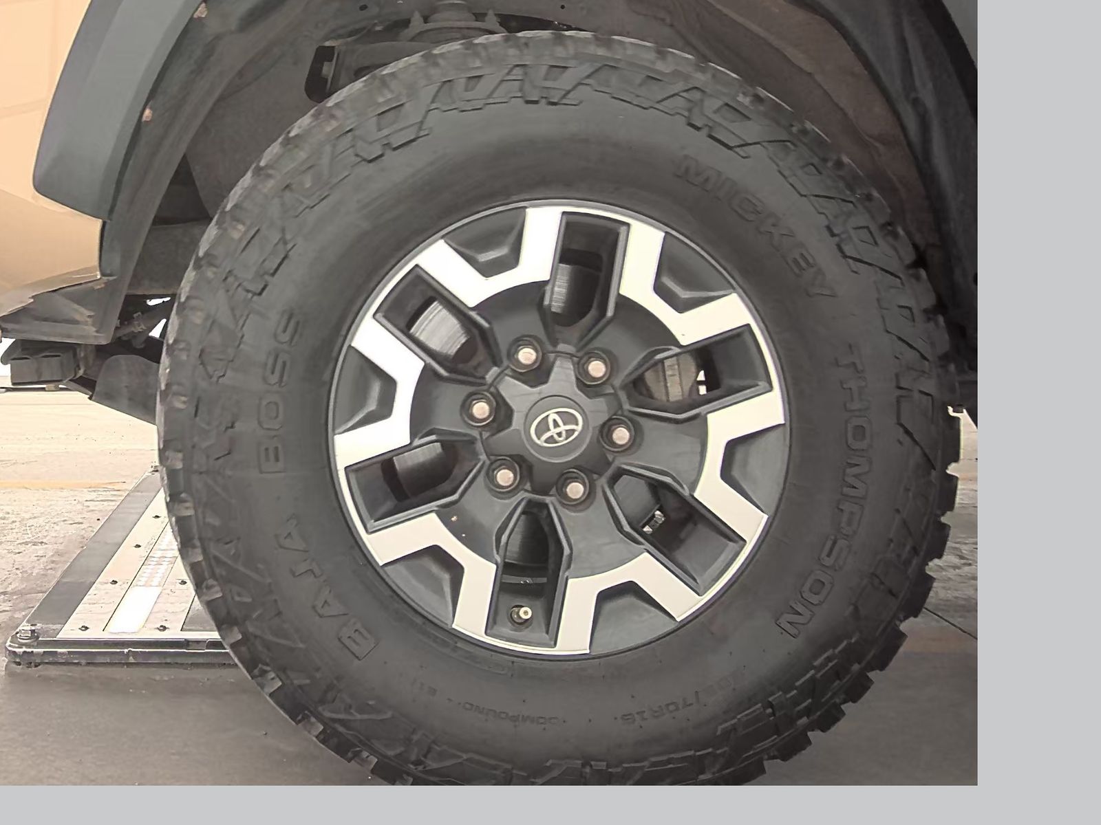 2017 Toyota Tacoma TRD Off-Road AWD