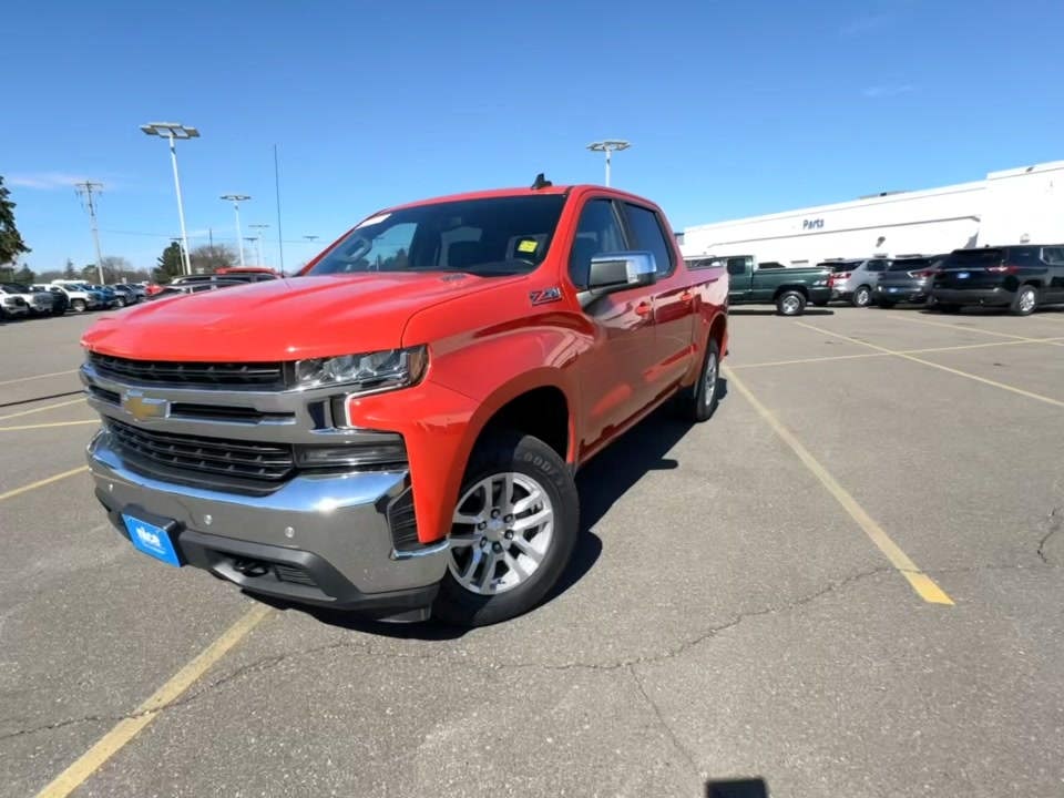 Used 2021 Chevrolet Silverado 1500 LT with VIN 3GCUYDET4MG201762 for sale in Minneapolis, Minnesota