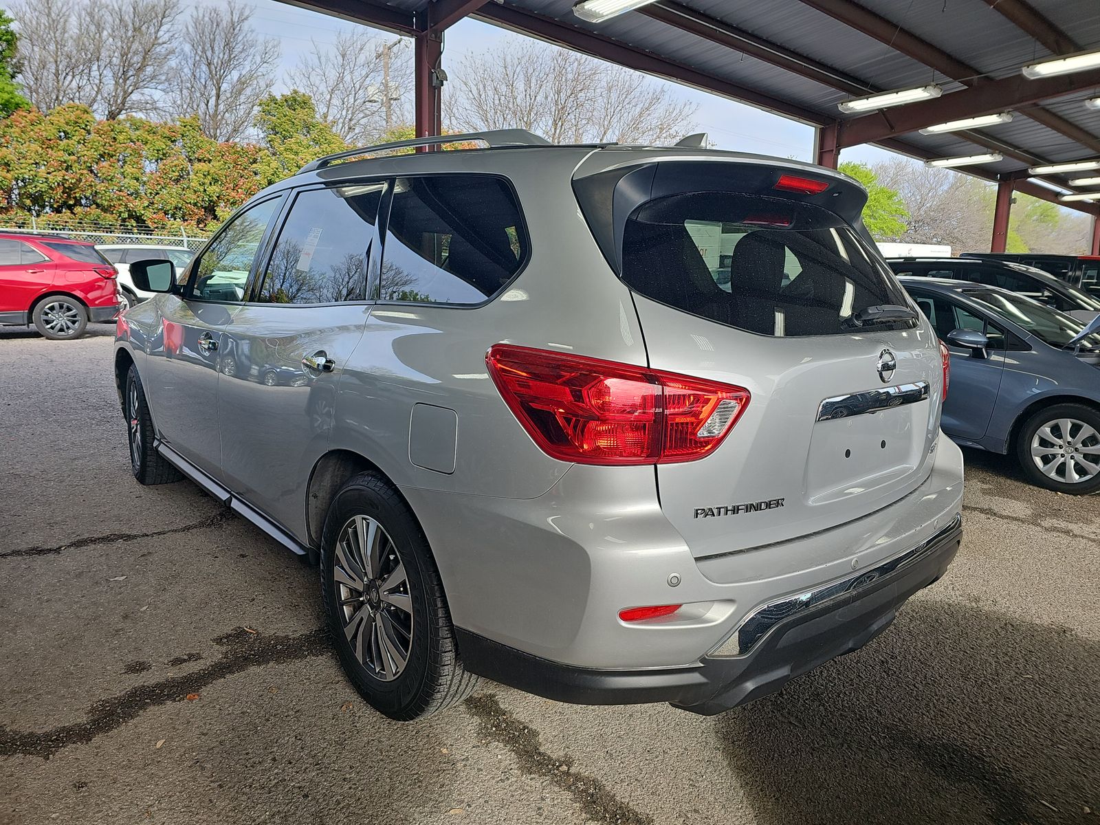 2019 Nissan Pathfinder SV FWD