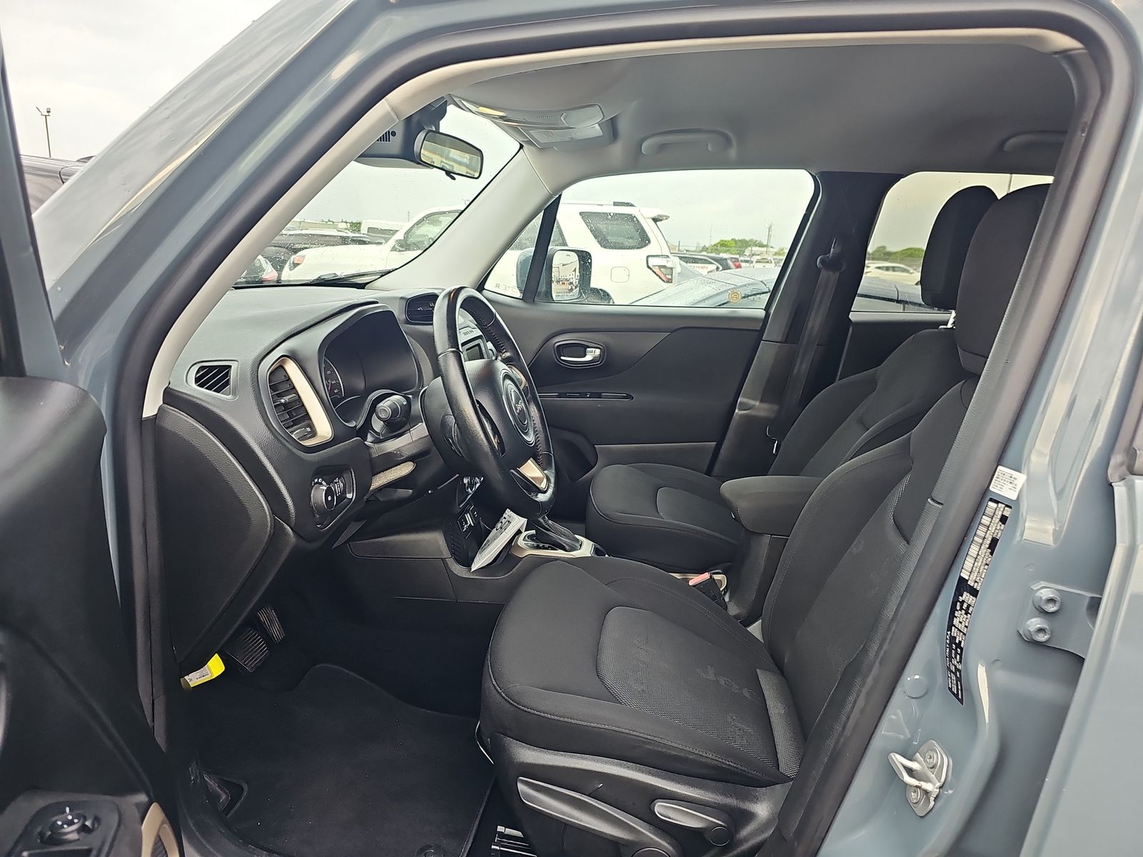 2017 Jeep Renegade Latitude FWD