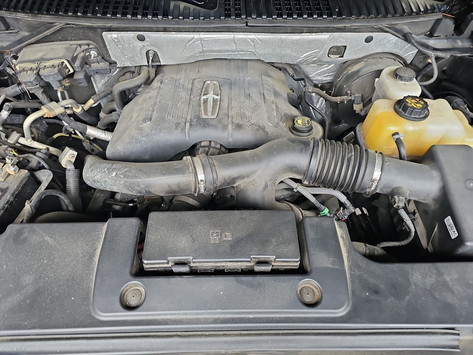 2015 Lincoln Navigator Base RWD