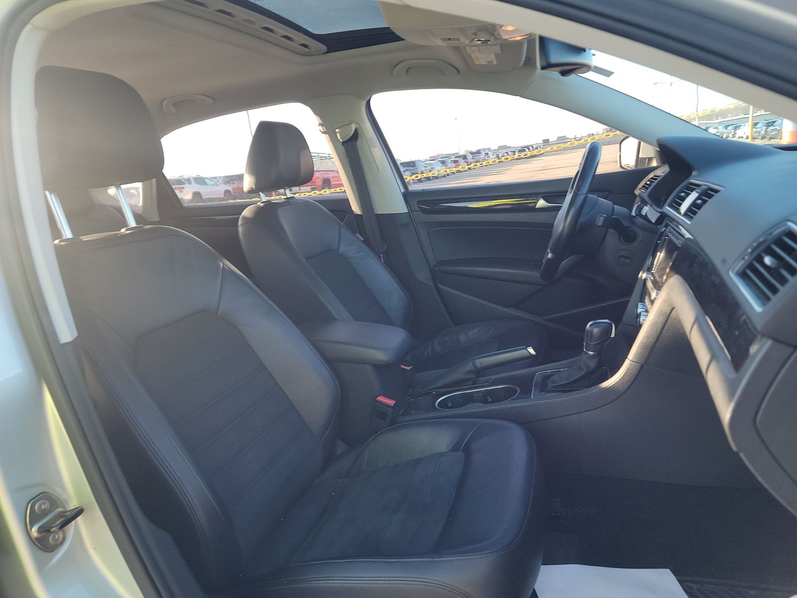 2014 Volkswagen Passat 2.0L TDI SEL Premium FWD