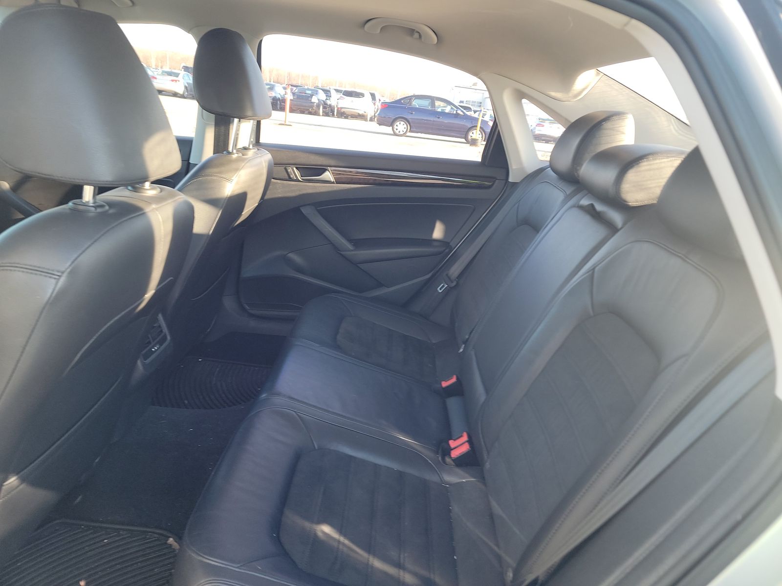2014 Volkswagen Passat 2.0L TDI SEL Premium FWD