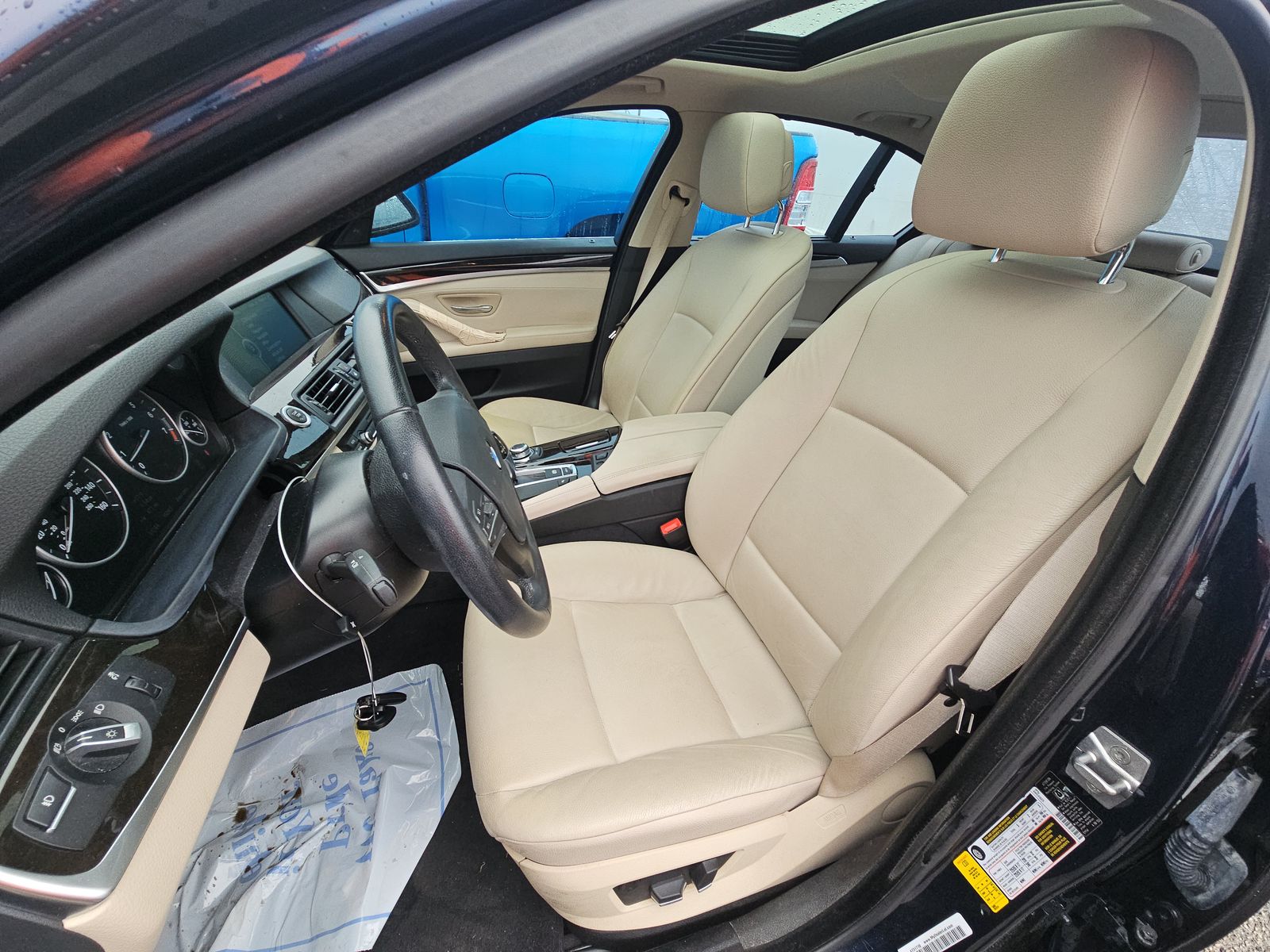 2011 BMW 5 Series 528i RWD